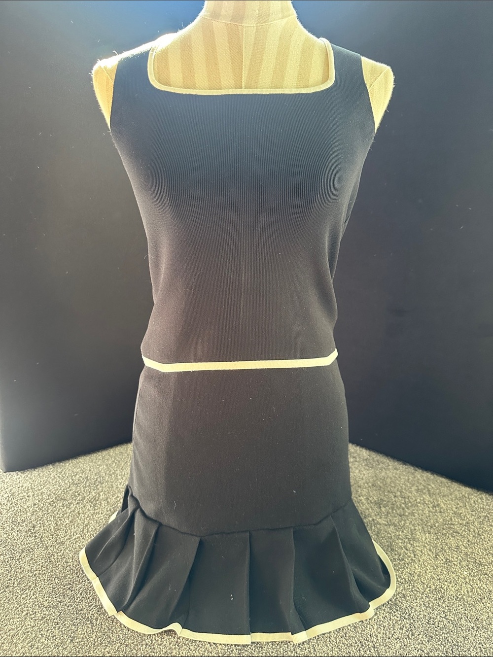 Sincerly Jules Black 2 piece skirt and shirt with Cream Trim